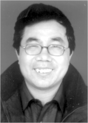 張衛平 