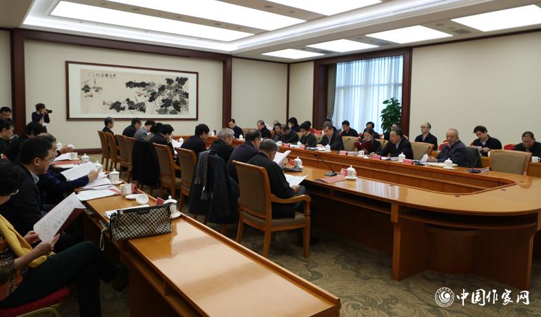 11月28日，中國(guó)作家協(xié)會(huì)第八屆主席團(tuán)第十一次會(huì)議在北京召開(kāi)。