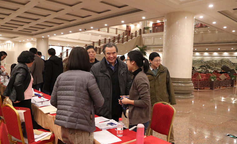 11月27日，中國(guó)作協(xié)第九次全國(guó)代表大會(huì)與會(huì)代表李冰報(bào)到。