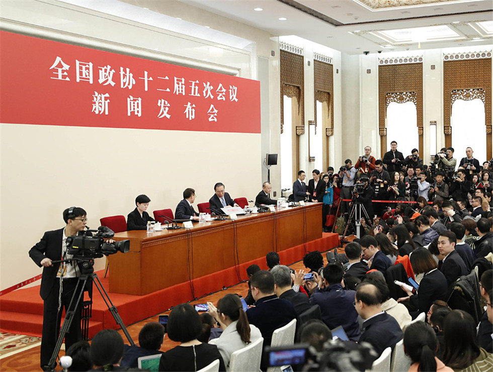 3月2日下午，全國政協(xié)十二屆五次會(huì)議召開新聞發(fā)布會(huì)