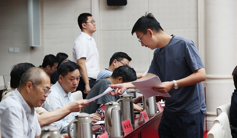 聯絡員分發、清點選票