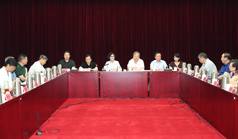 8月16日，第十屆茅盾文學獎在北京揭曉