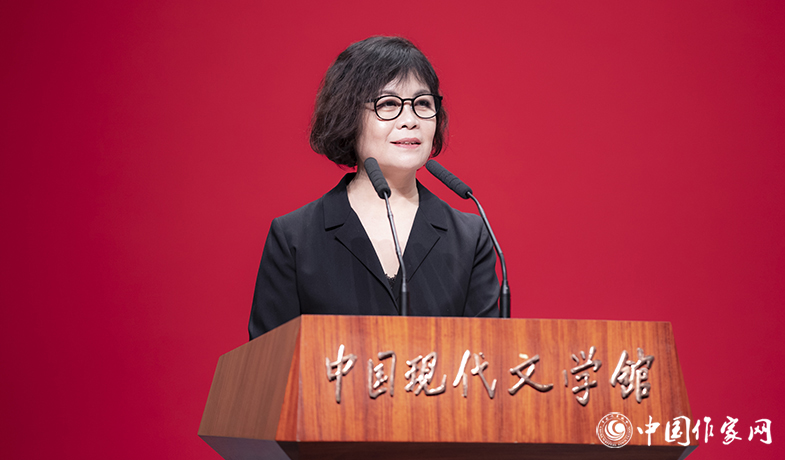 9月25日晚，中國作家協(xié)會主席鐵凝在第十二屆少數(shù)民族文學(xué)創(chuàng)作駿馬獎頒獎典禮上致辭