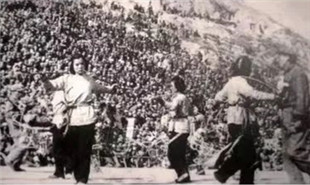 1943年，馬可為賀敬之詩《南泥灣》譜曲
