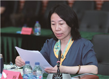 劉瓊：《講話》的立場、態(tài)度和文藝觀“為什么人的問題，是一個根本的問題，原則的問題”“必須明確地徹底地解決它”。[詳細]