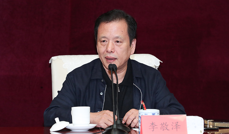 8月25日，李敬澤在終評會上介紹投票規則并宣布了各獎項的計票結果