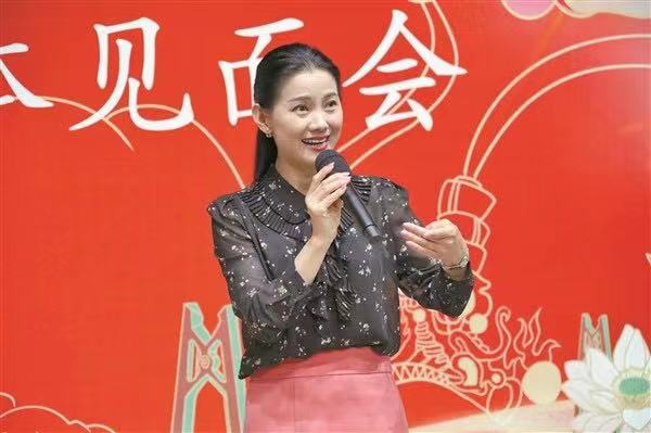 鄭芳芳在終評演員媒體見面會上進行表演。 記者 張浩亮 攝