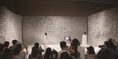 生命之盒（陶藝空間裝置，2023年中國工藝美術(shù)館） 朱樂耕 作