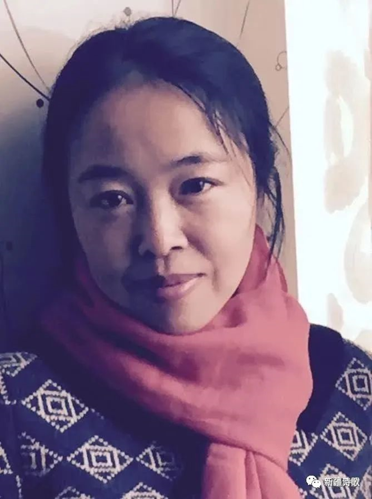  王暉，女，上世紀七十年代生于新疆石河子市。詩歌作品發表于《人民文學》《詩探索》《詩刊》《詩選刊》《大家》《青年文學》《橄欖綠》《草堂》《青年作家》《延河》《芳草》《西部》等刊物。詩歌作品入選多種權威詩歌年選及《新華文摘》等。出版有詩集四部。中國作協會員。