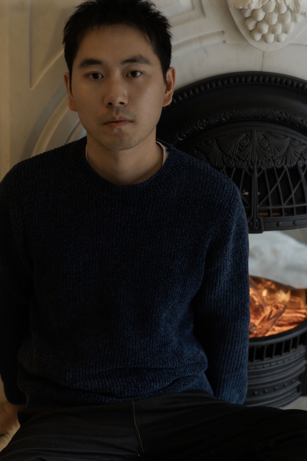吳忠全，作家、編劇，已出版《橋聲》《春日站牌》《寒夜無聲》等，編劇作品《我，喜歡你》《在一起》《時空來電》等