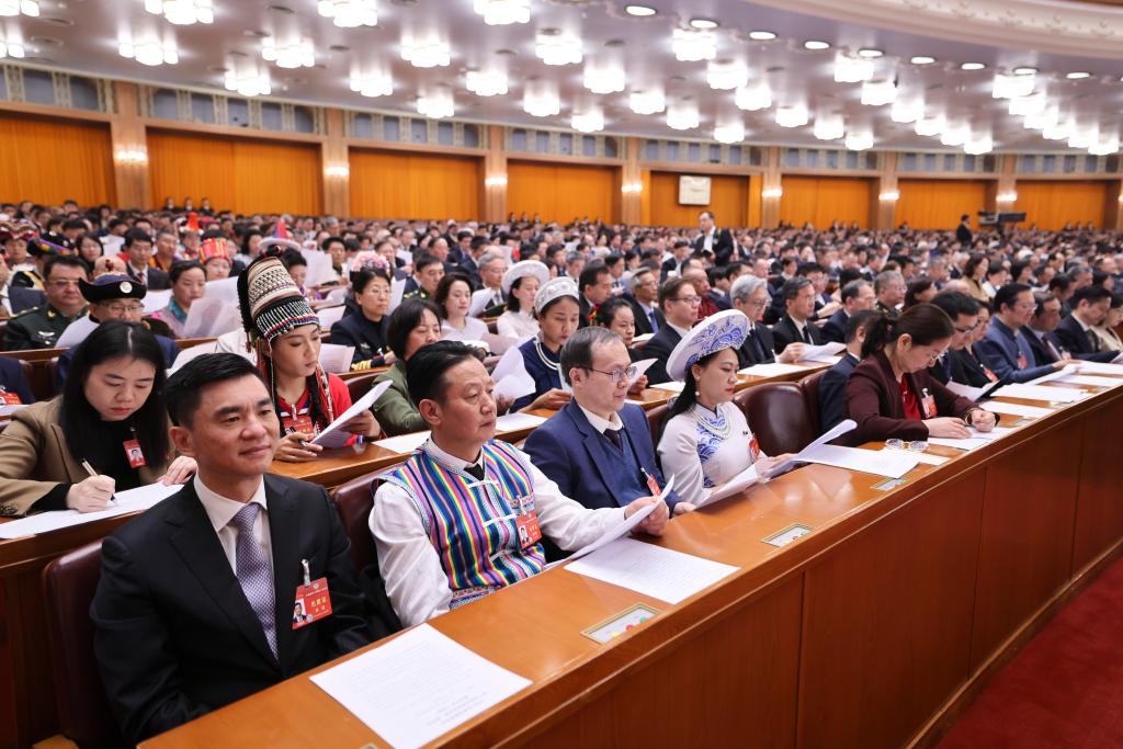 3月10日，中國人民政治協商會議第十四屆全國委員會第二次會議在北京人民大會堂舉行閉幕會。新華社記者 邢廣利 攝