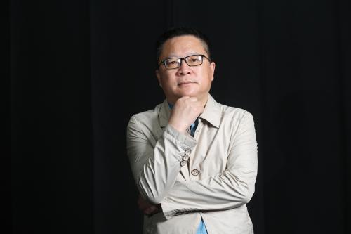 李少君，《詩刊》社主編，一級作家。主要著作有《自然集》《草根集》《海天集》《應該對春天有所表示》等，被譽為“自然詩人”。