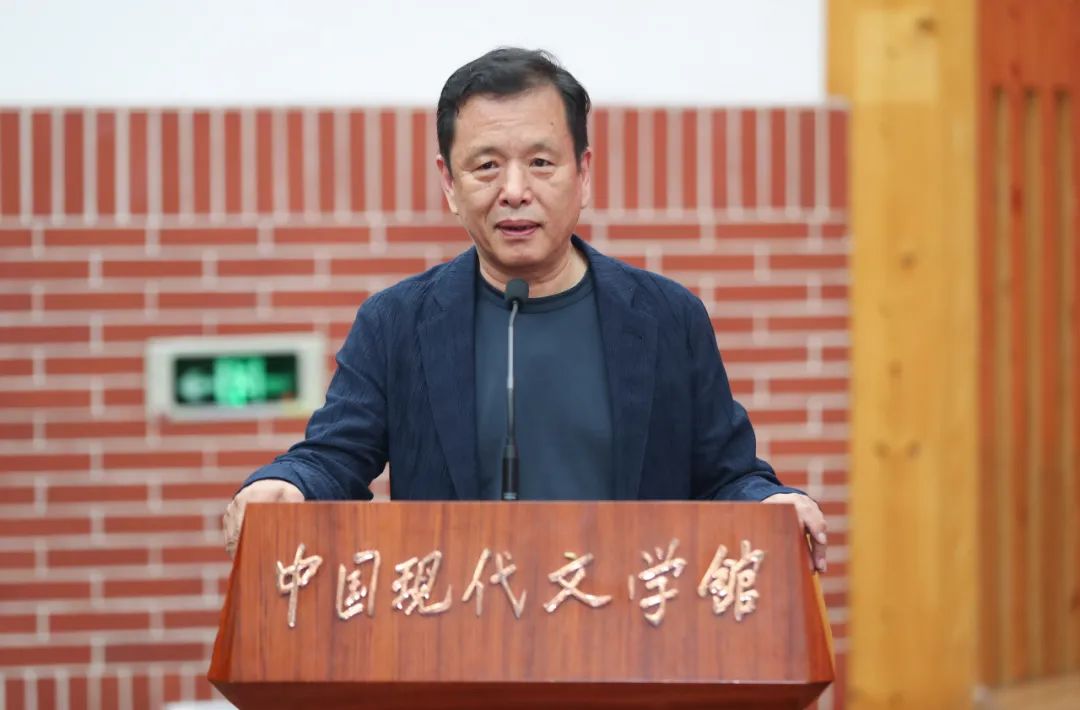 中國作協黨組成員、副主席、書記處書記李敬澤致辭