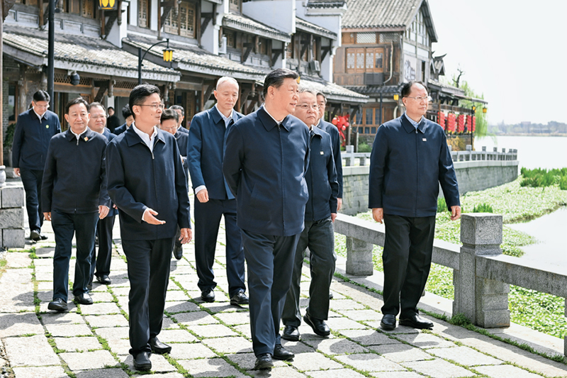 2024年3月18日至21日，中共中央總書記、國家主席、中央軍委主席習近平在湖南考察。這是19日上午，習近平在常德河街考察。 新華社記者 謝環(huán)馳/攝