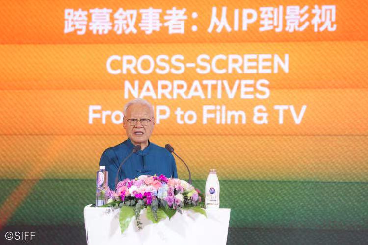 6月21日下午，謝飛導演在上海展覽中心做主旨演講